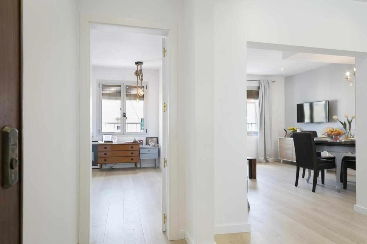 Apartment Leonor Барселона Экстерьер фото